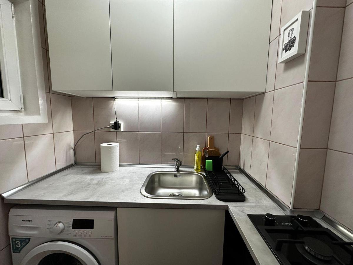 One Room Apartment Decebal Bucureşti Exterior foto